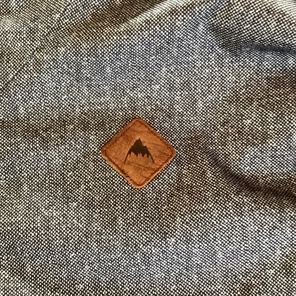 Ladies Burton Spring/Fall Rain Coat - Picture 4 of 14